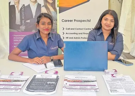 Nearshore HR Assistant Roshika Devi and account’s offi cer and marketing assistant Farhana Nisha (1)